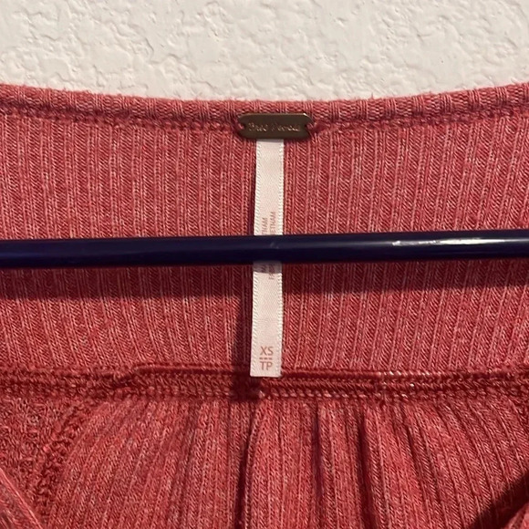 Free People Women's XS Leo Oversized Henley Top Waffle Knit Thermal - Picture 5 of 9